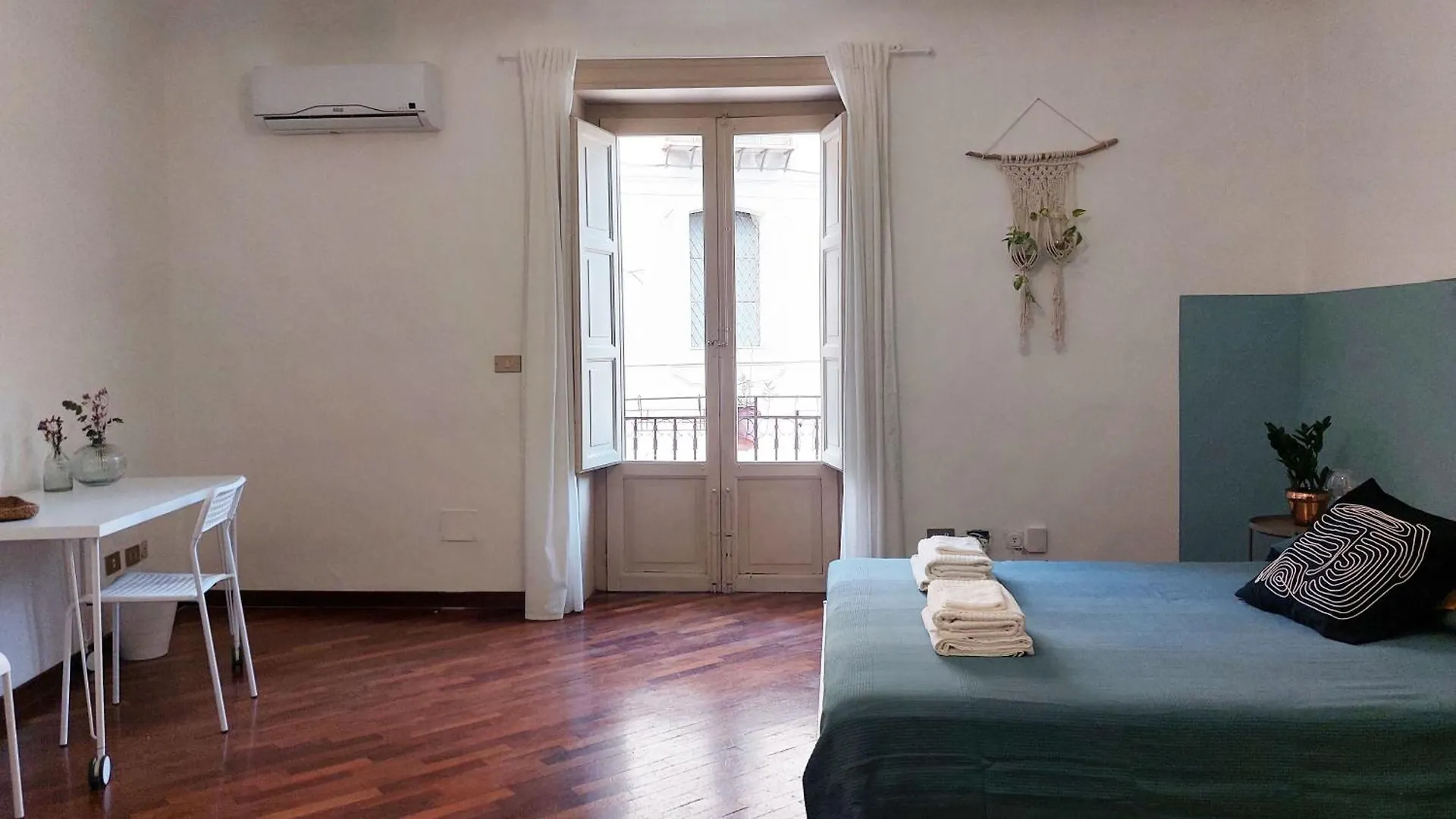Casa Santoliva In Centro A Palermo Hotel